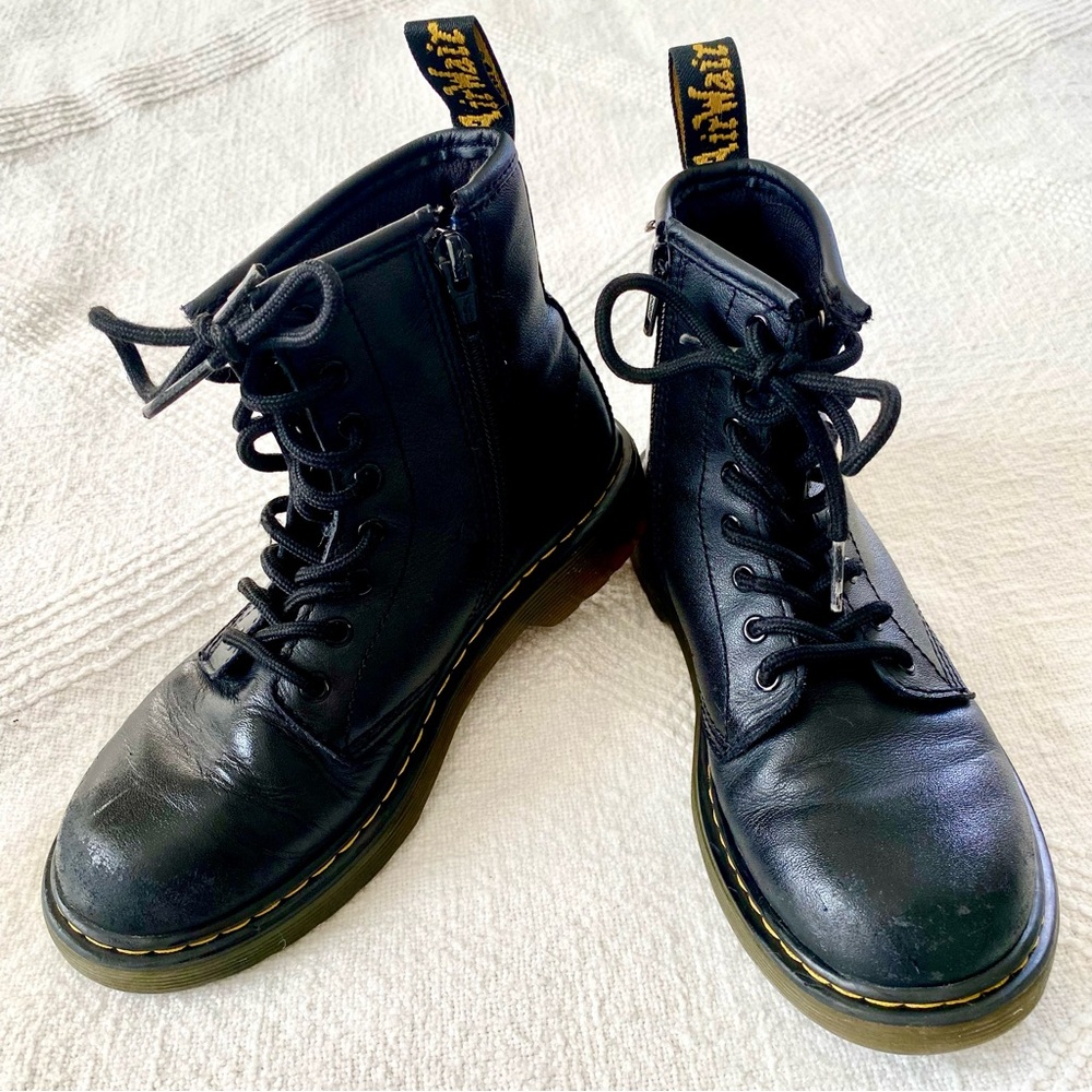 Dr. Martens Juniors Softy T Leather Boots Kids Size US2 UK1 EU33